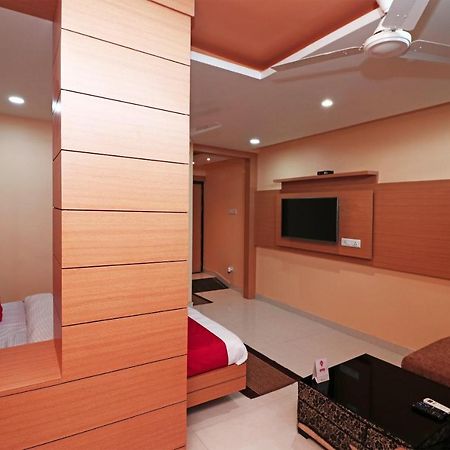 Capital O 16590 Hotel Sapphire Inn Gorakhpur Eksteriør billede
