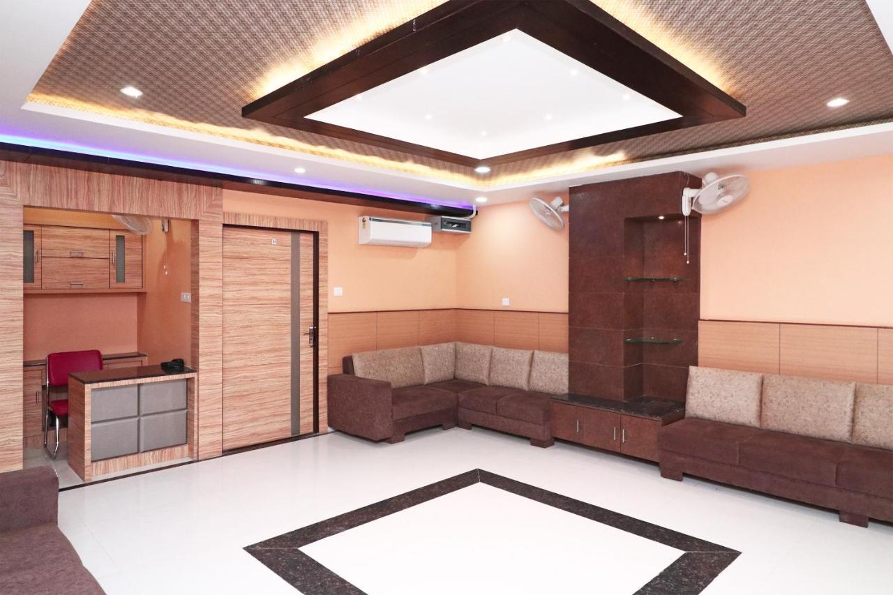 Capital O 16590 Hotel Sapphire Inn Gorakhpur Eksteriør billede